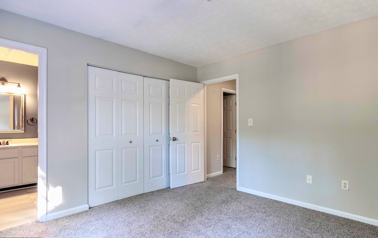 7838 Foxfarm Ln