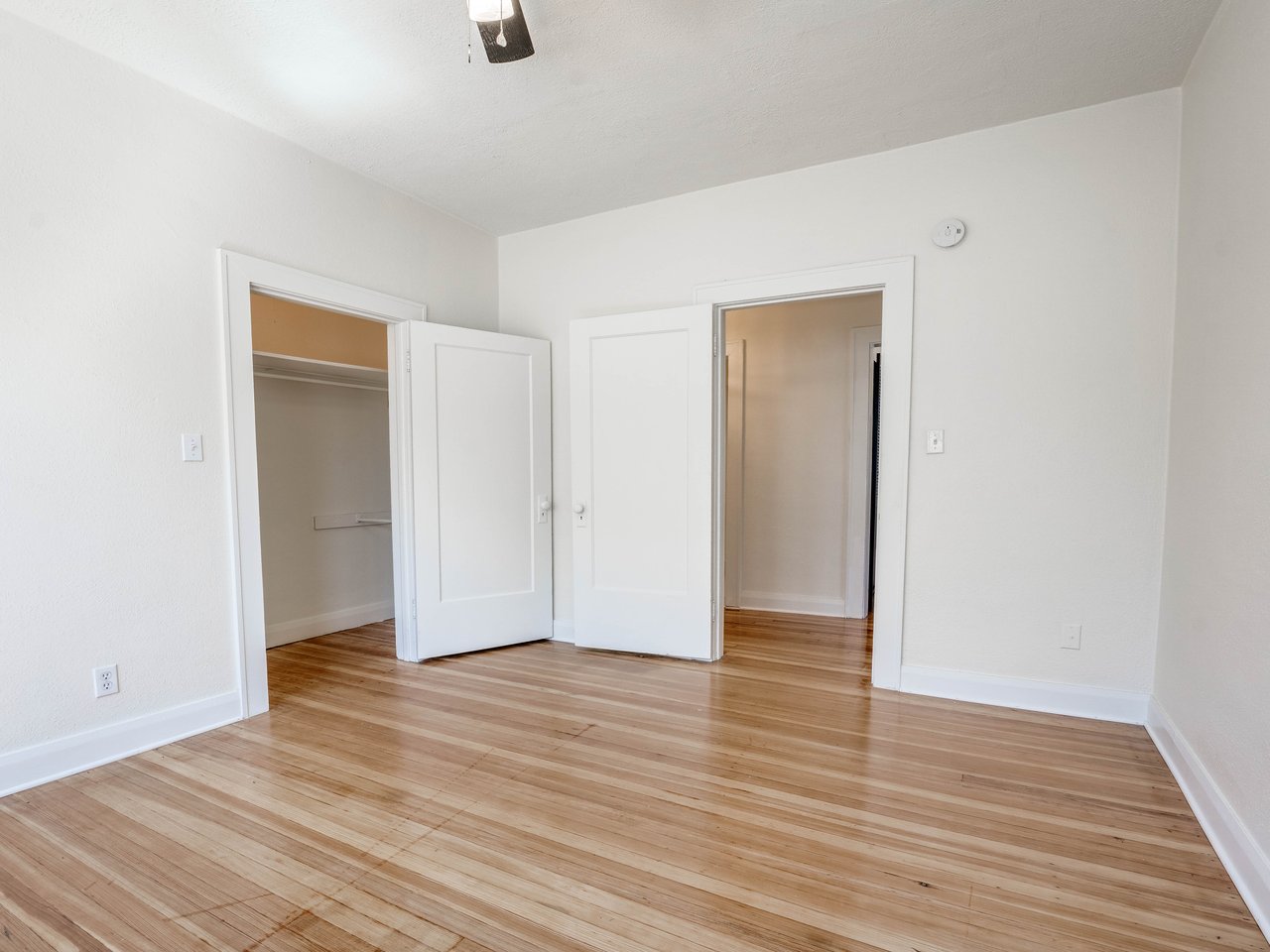 706 N Beard Ave