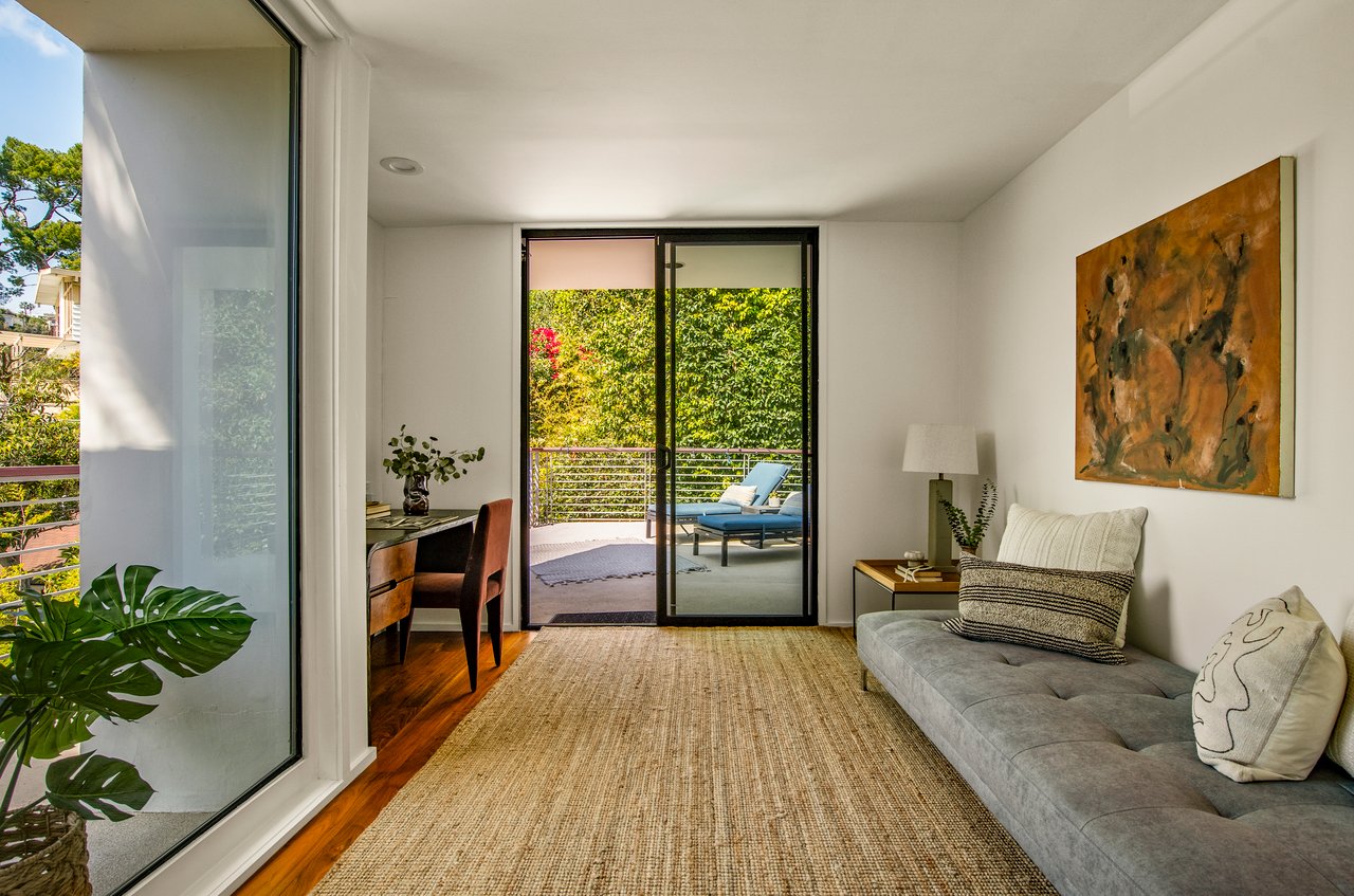 2506 Rinconia Dr, Hollywood Hills