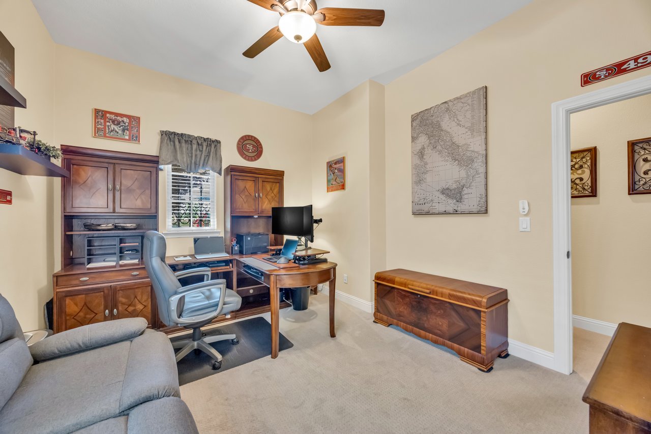 4040 Borderlands Dr