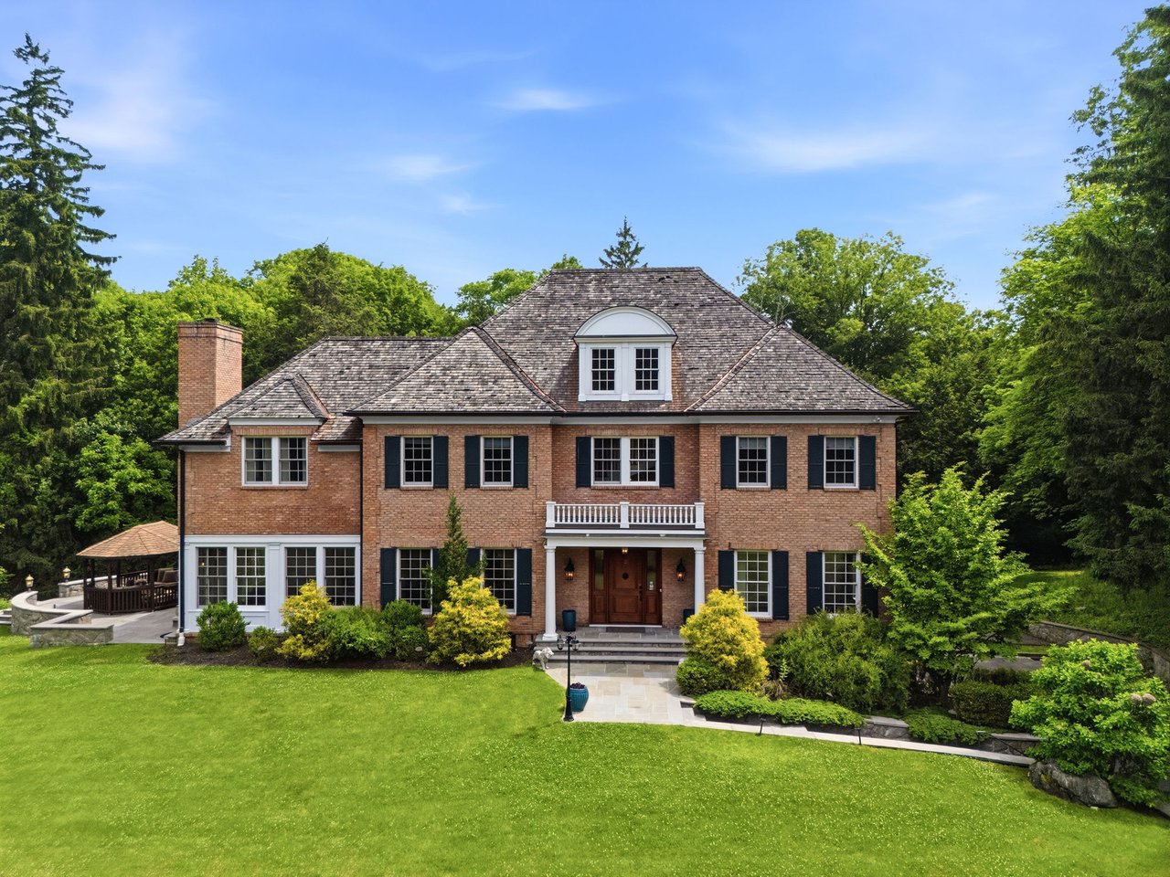 2 Heatcote Dr Mount Kisco, NY 10549