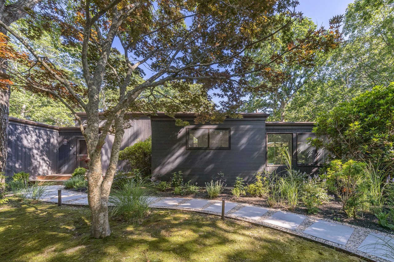 4 Hollow Tree Lane, East Hampton
