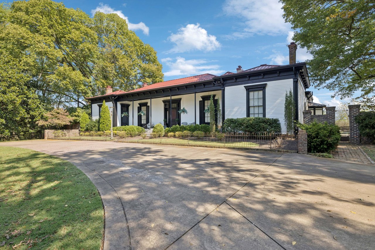 1512 Williamsport Pike