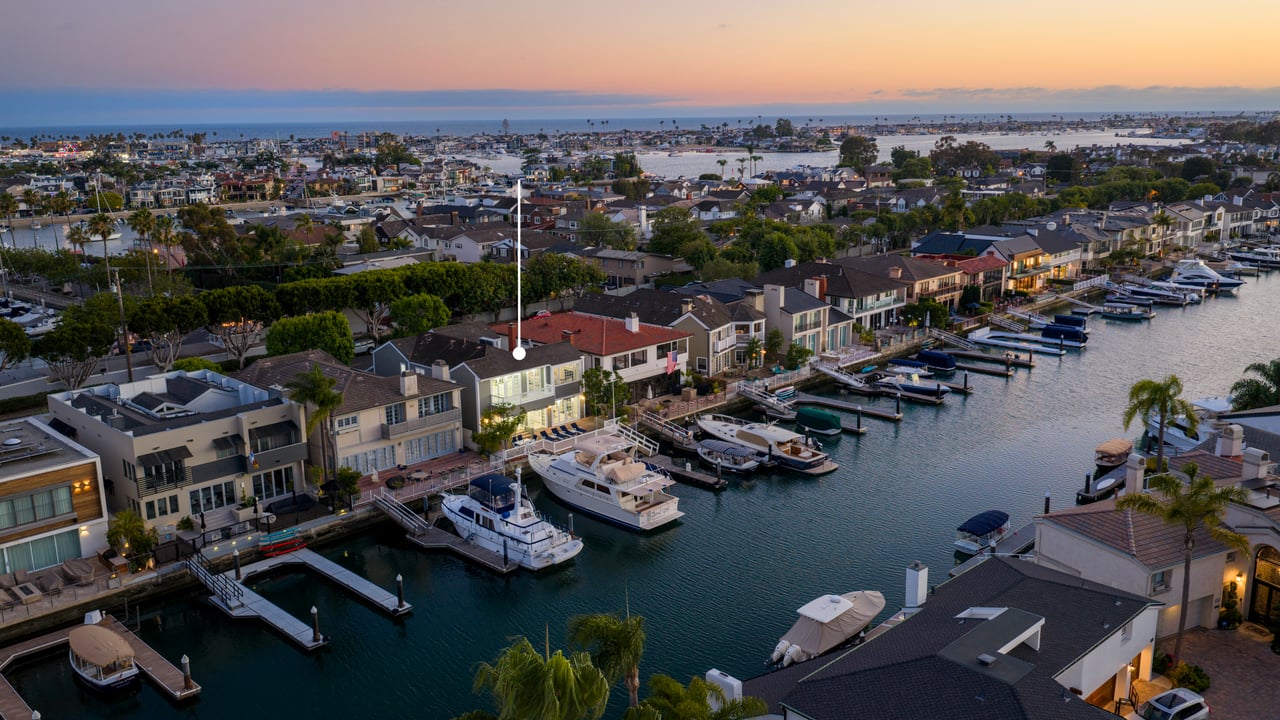 736 Harbor Island Drive 