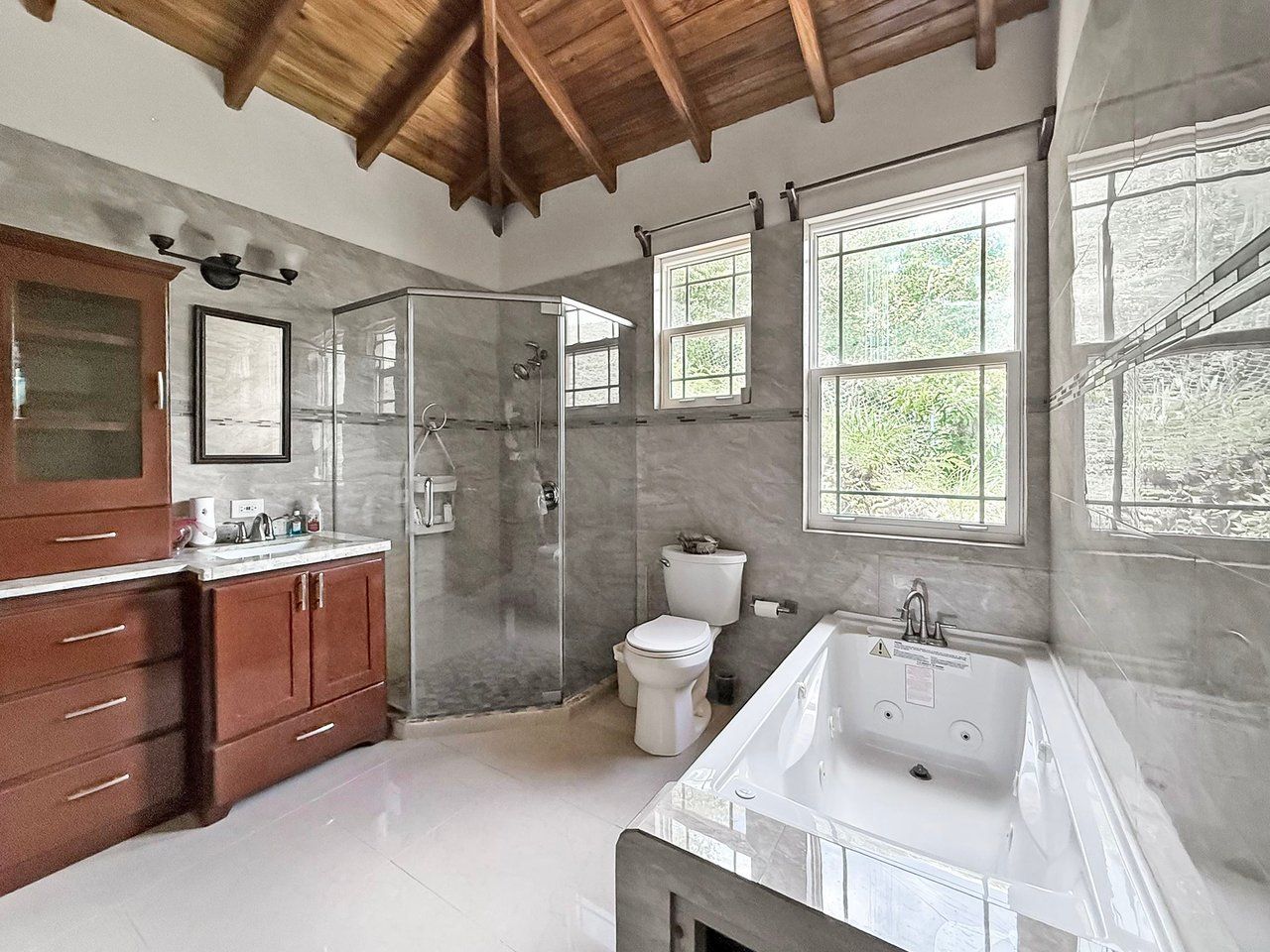 1069 Sea Cows Bay 2 Bedroom Apartment