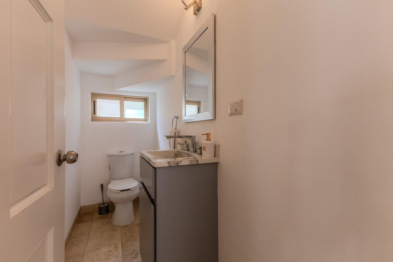 Ventanas - 22 Las Ballenas