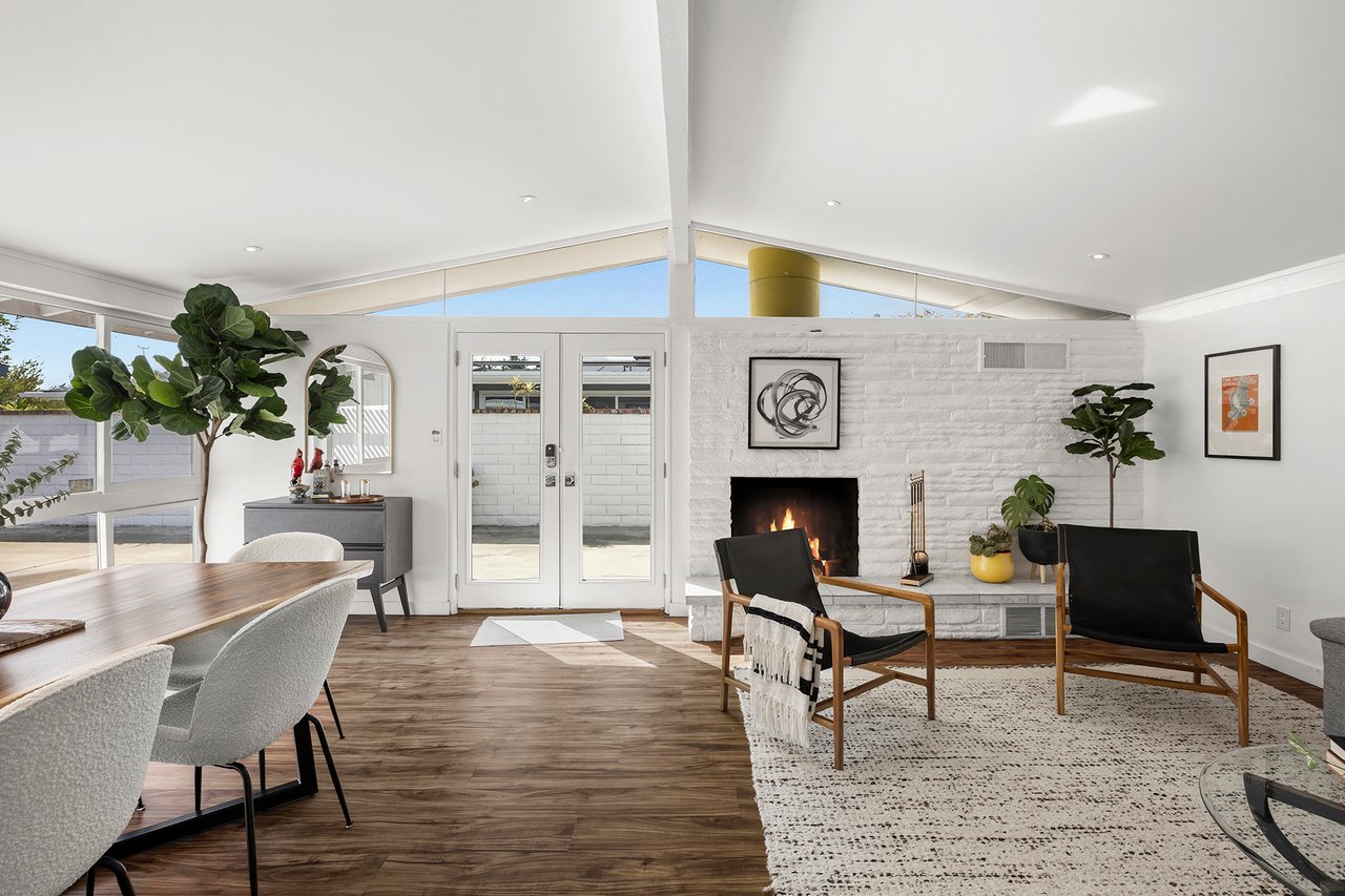 Tustin Cliff Home May For Sale