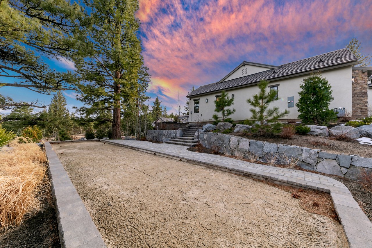  Luxury Home Just Listed in Montreux Golf and Country Club-Parc Foret