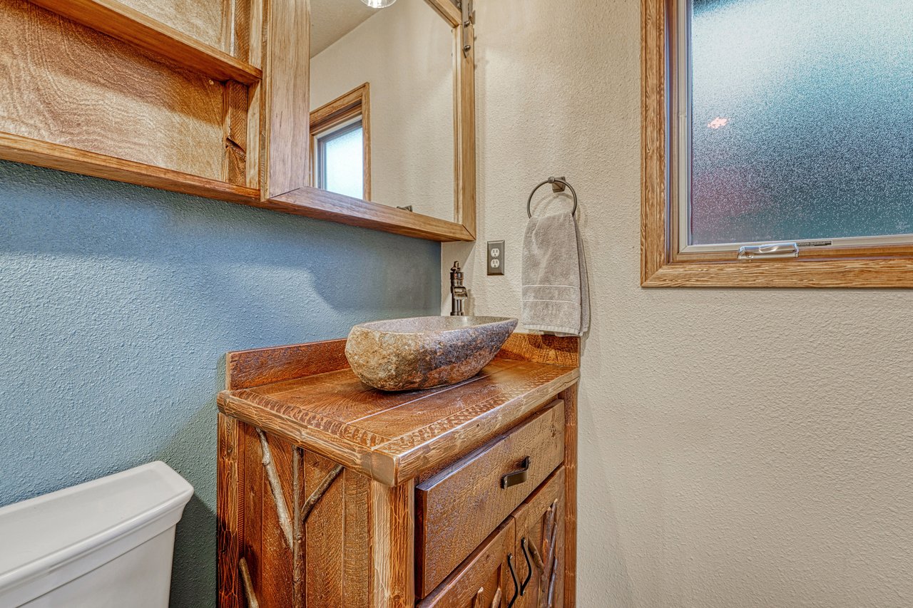 11125 Black Forest Road