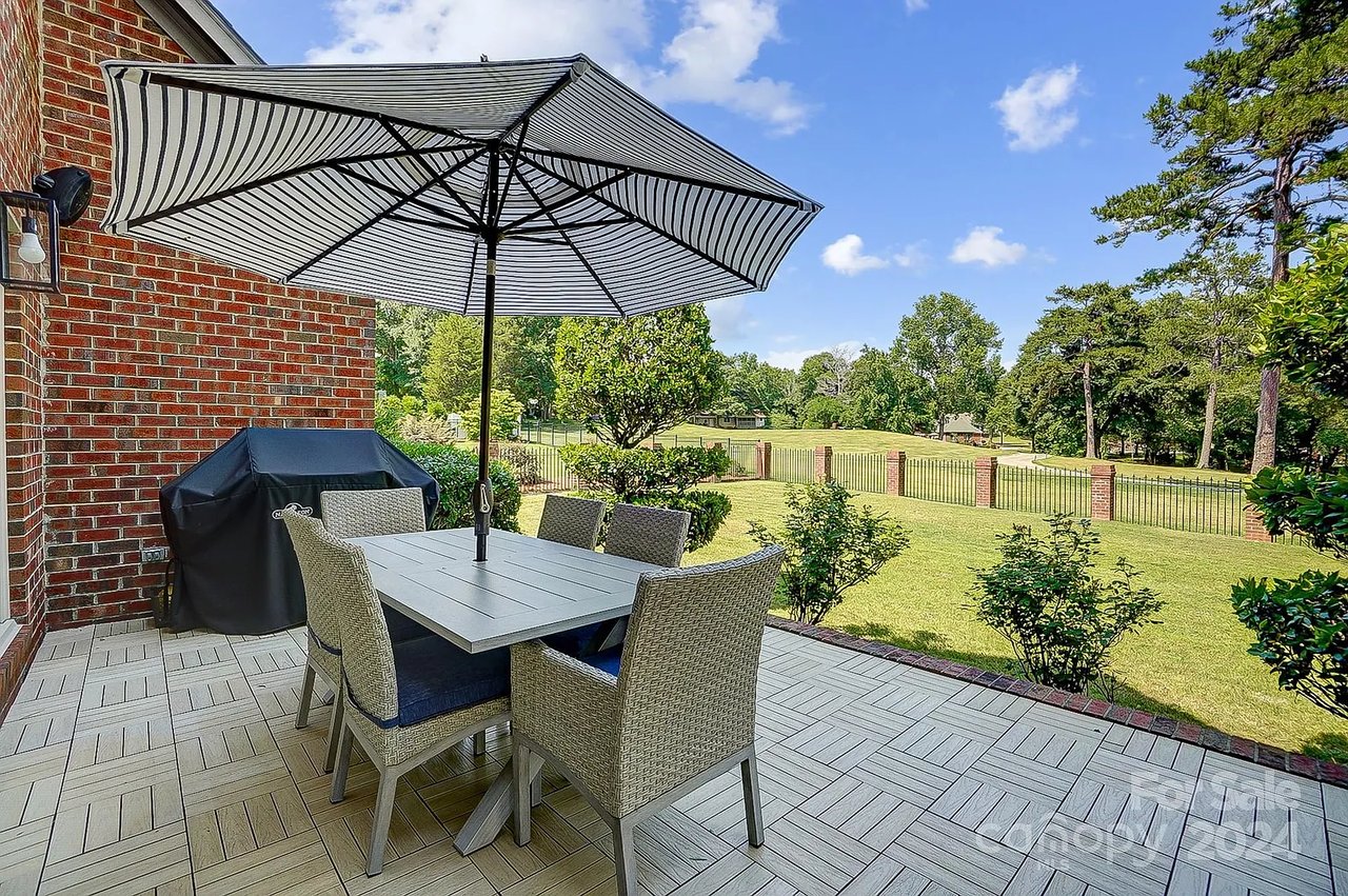 814 Pine Forest Rd