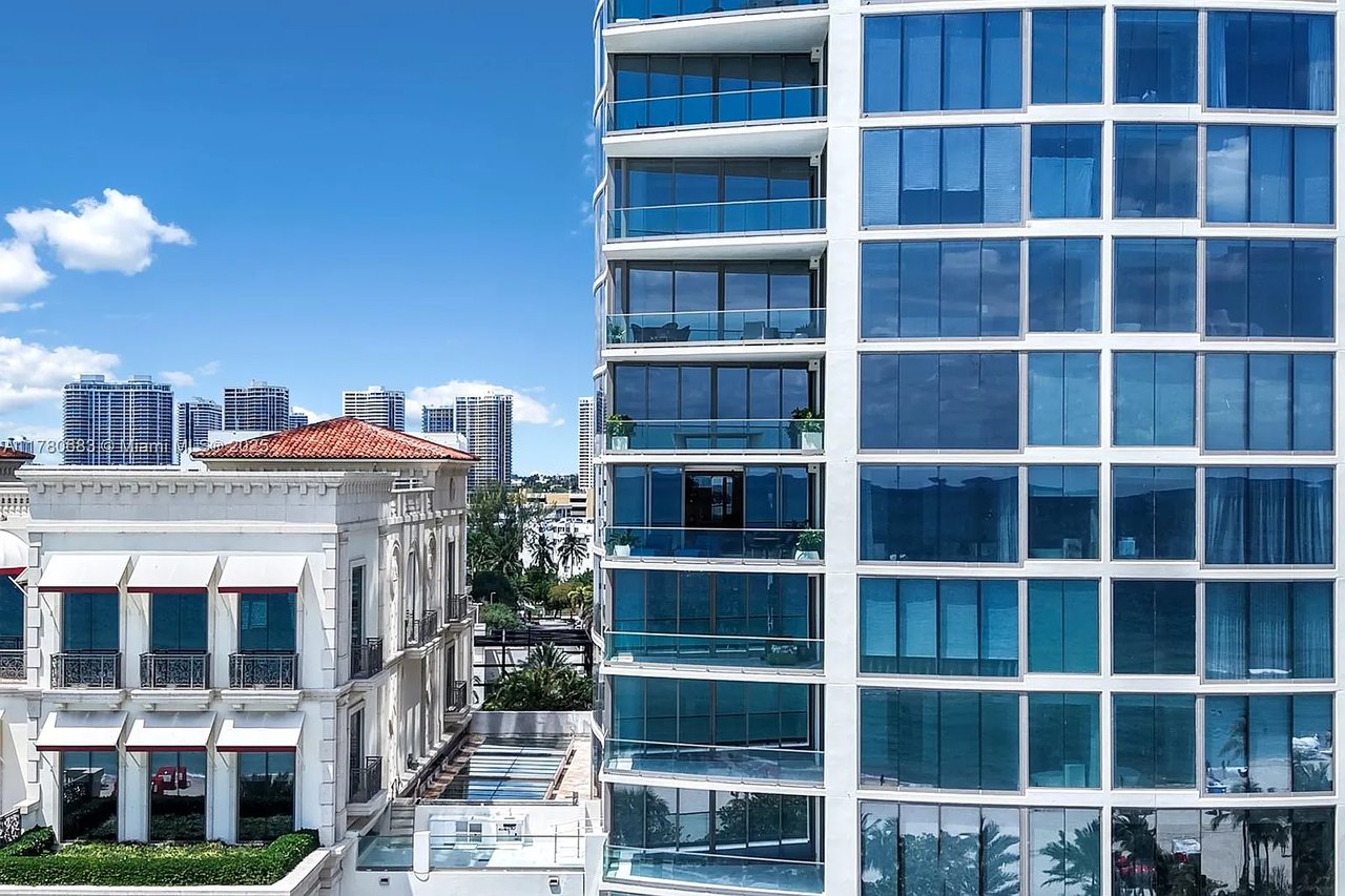 17975 Collins Ave #N701