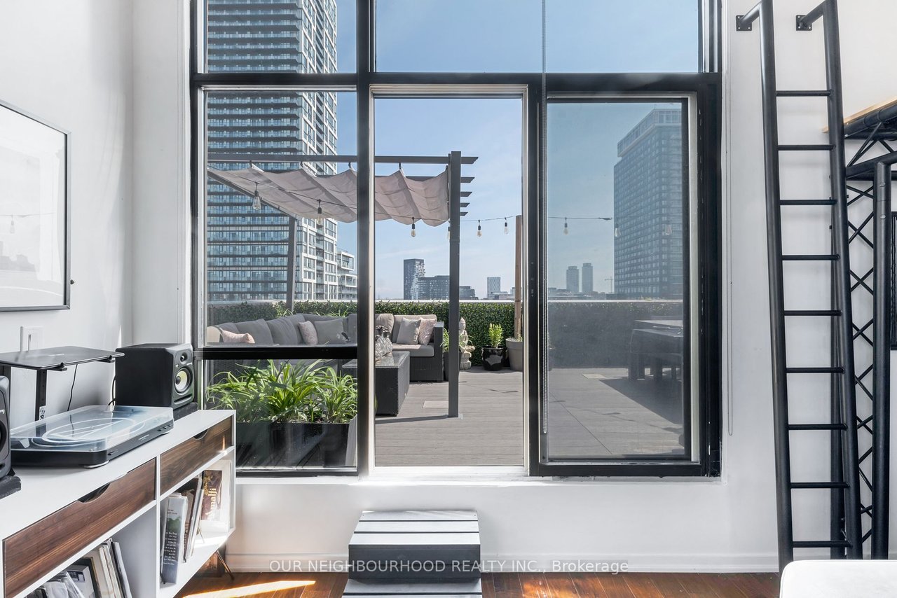 Regent Park Penthouse 