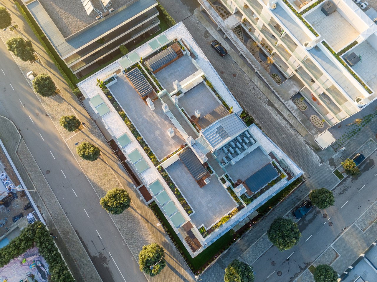 Luxurious 4-Bedroom Sea-View Apartment with Expansive Terrace and Parking in Vila Nova de Gaia