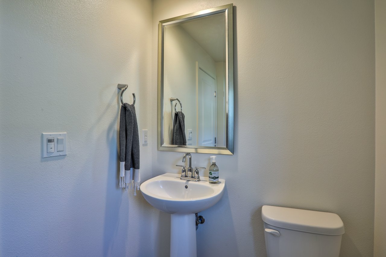 608 White Oaks, Lake Forest