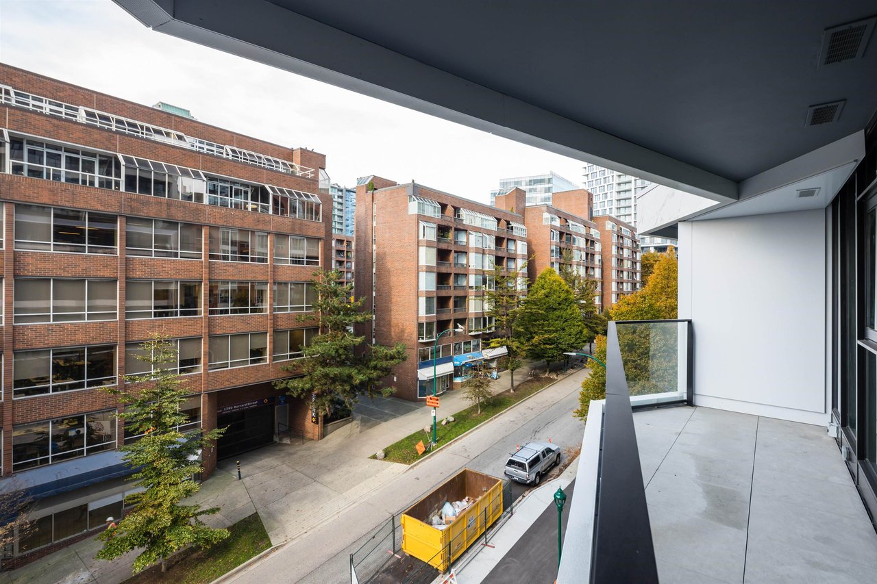 889 Pacific St, #504