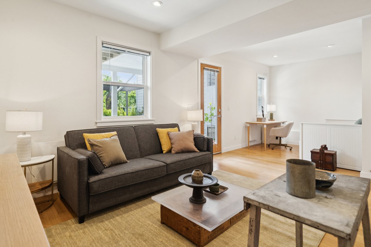 1515 Van Dyke Avenue