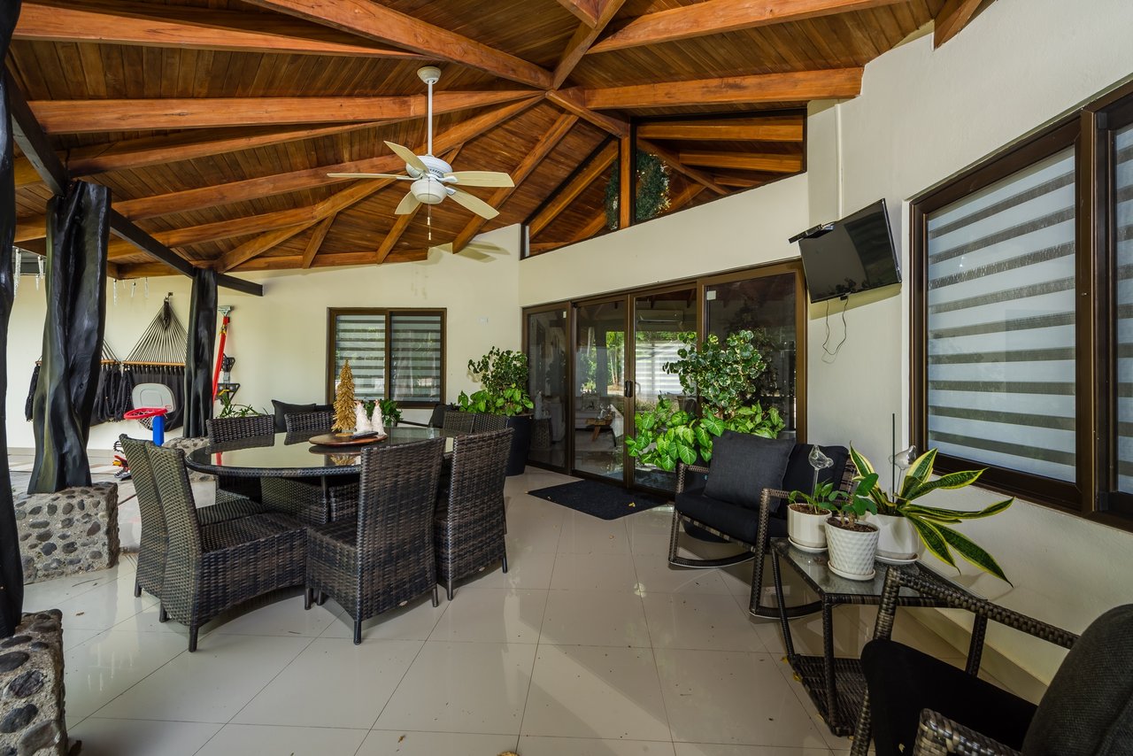 Casa Cielo | Luxurious Multifunctional Estate with Main House, Apartments, and Pool in Guanacaste!