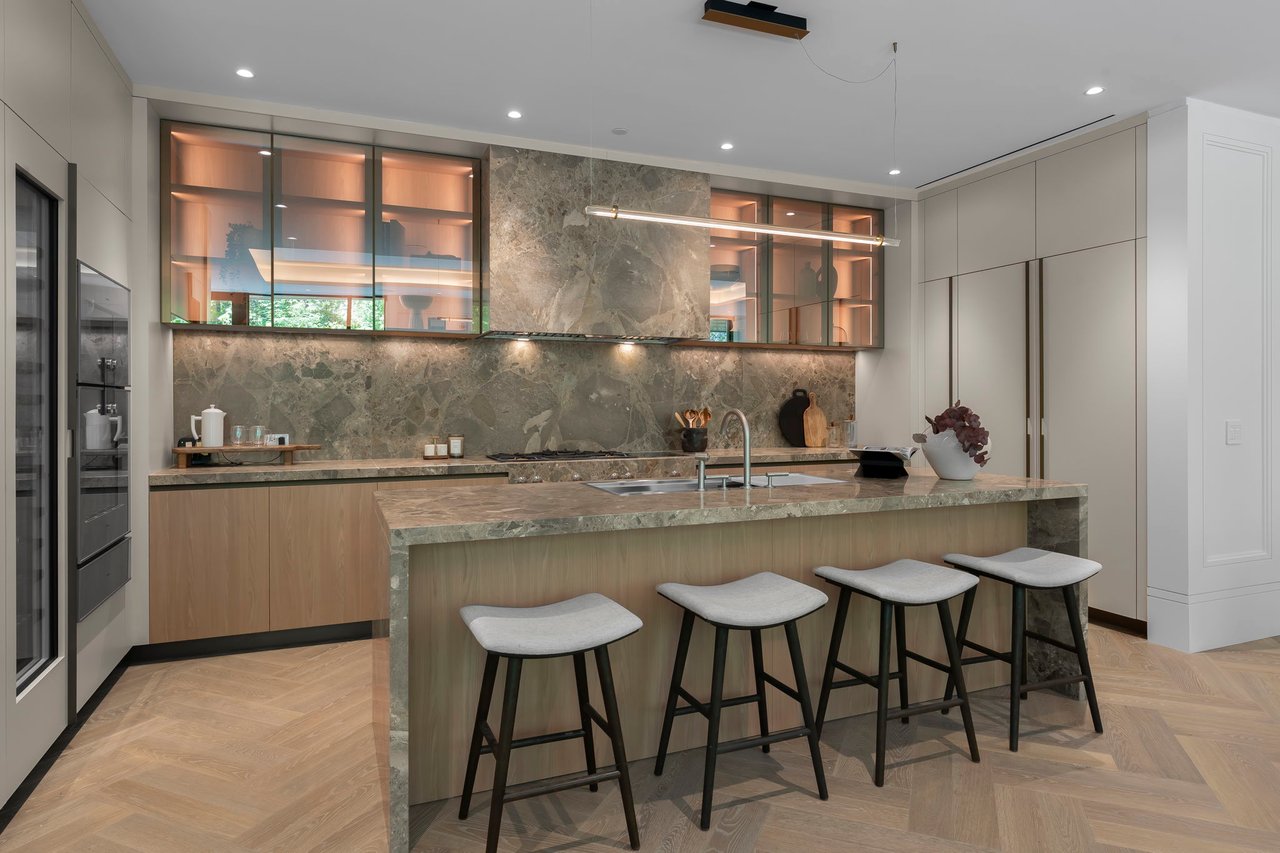 7 Dale Avenue #106