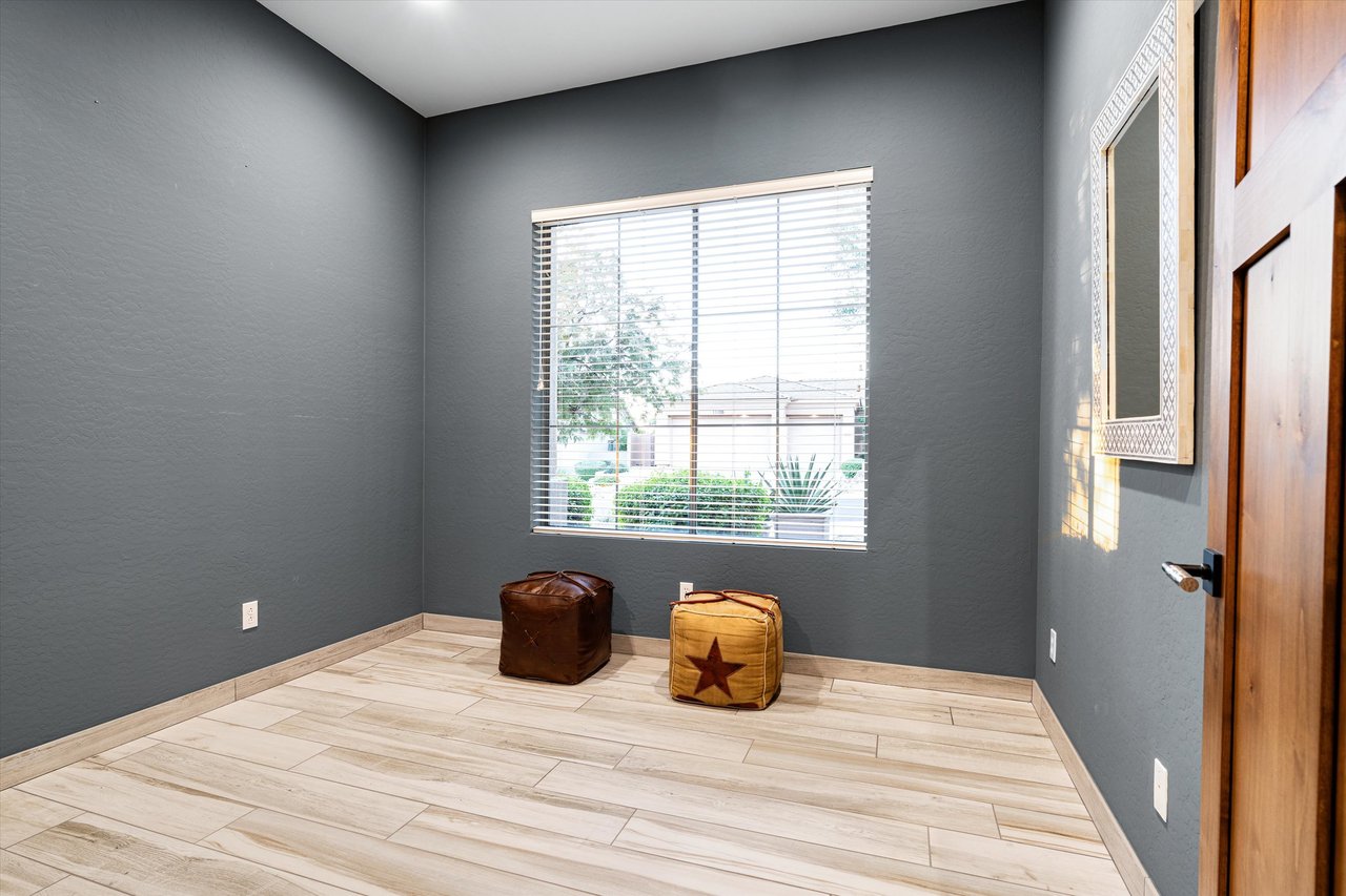 11115 E WINCHCOMB Drive, Scottsdale