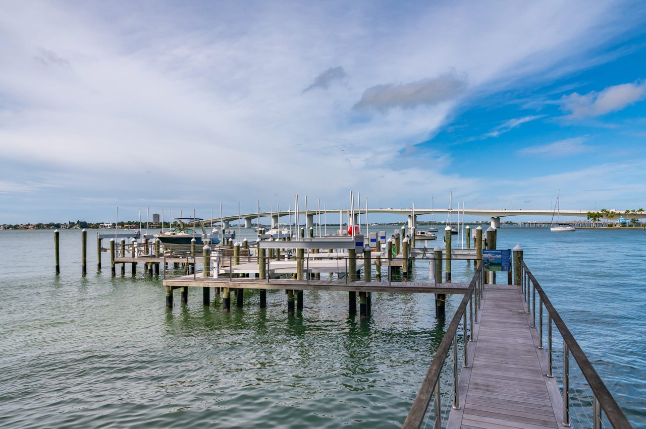 280 Golden Gate Point PH 2
