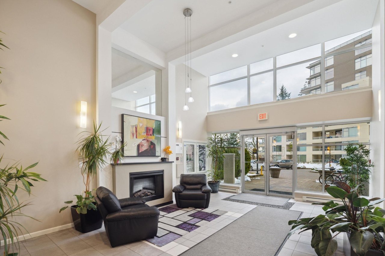 904-9288 University Cres