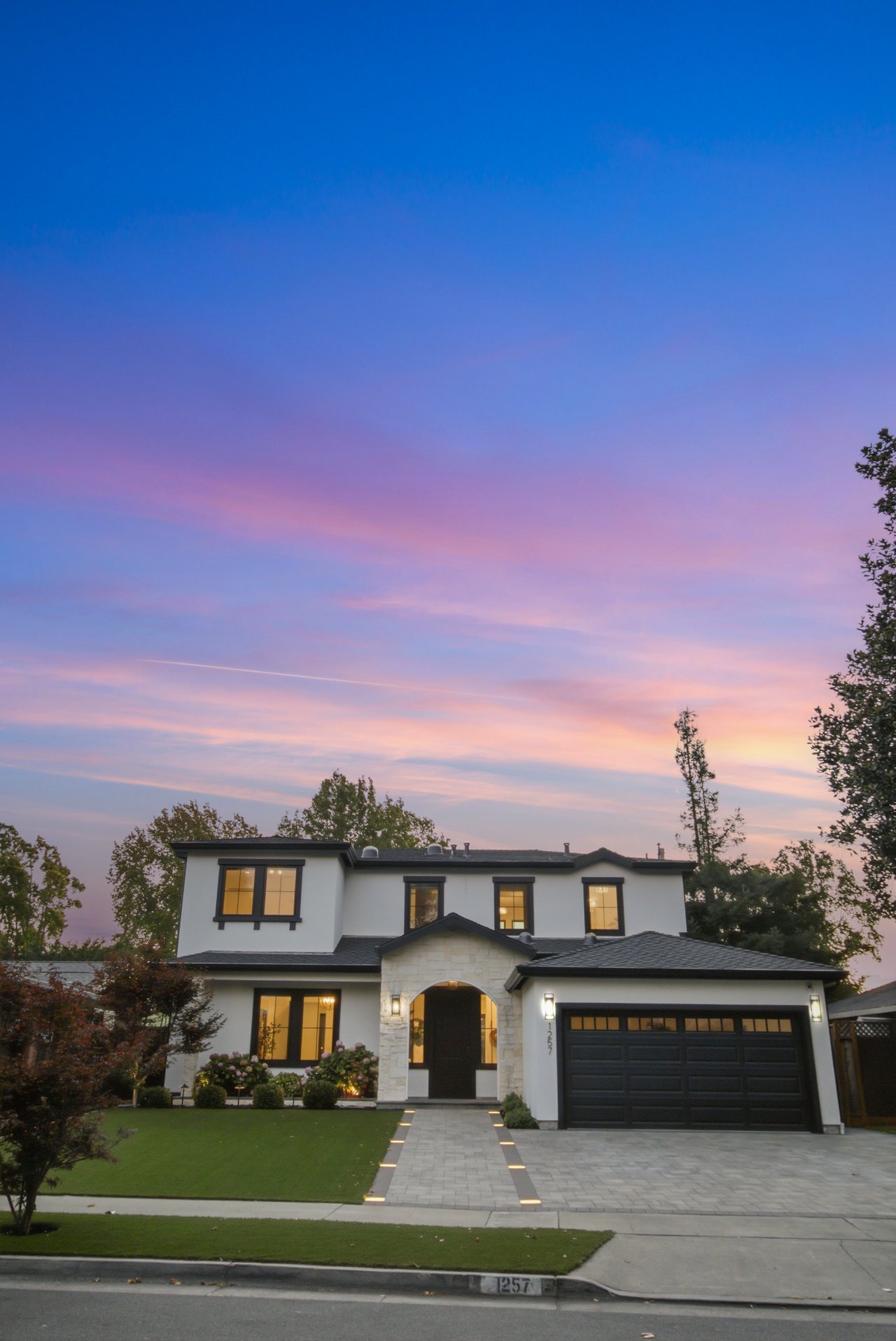 1257 Woodlawn AVE