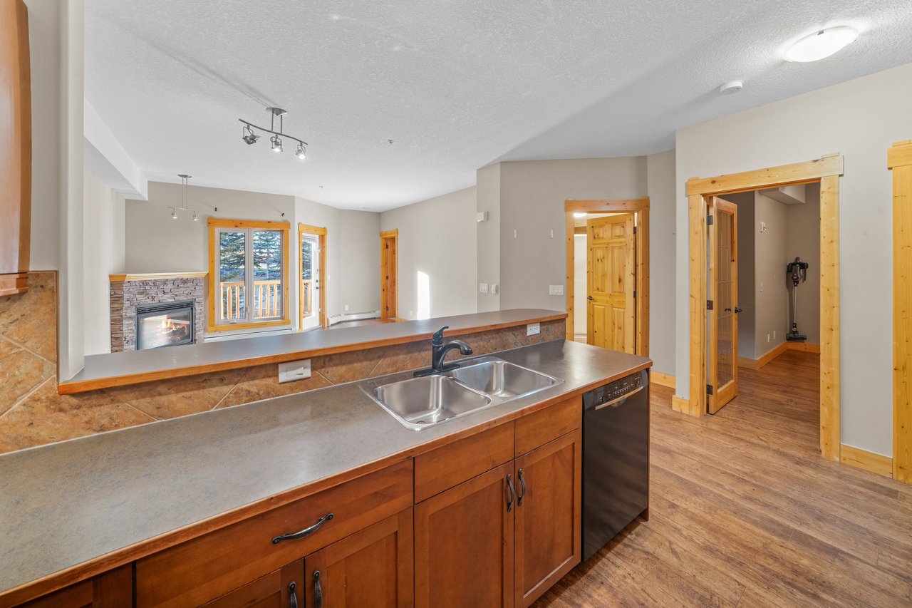 204 - 175 Crossbow Place 