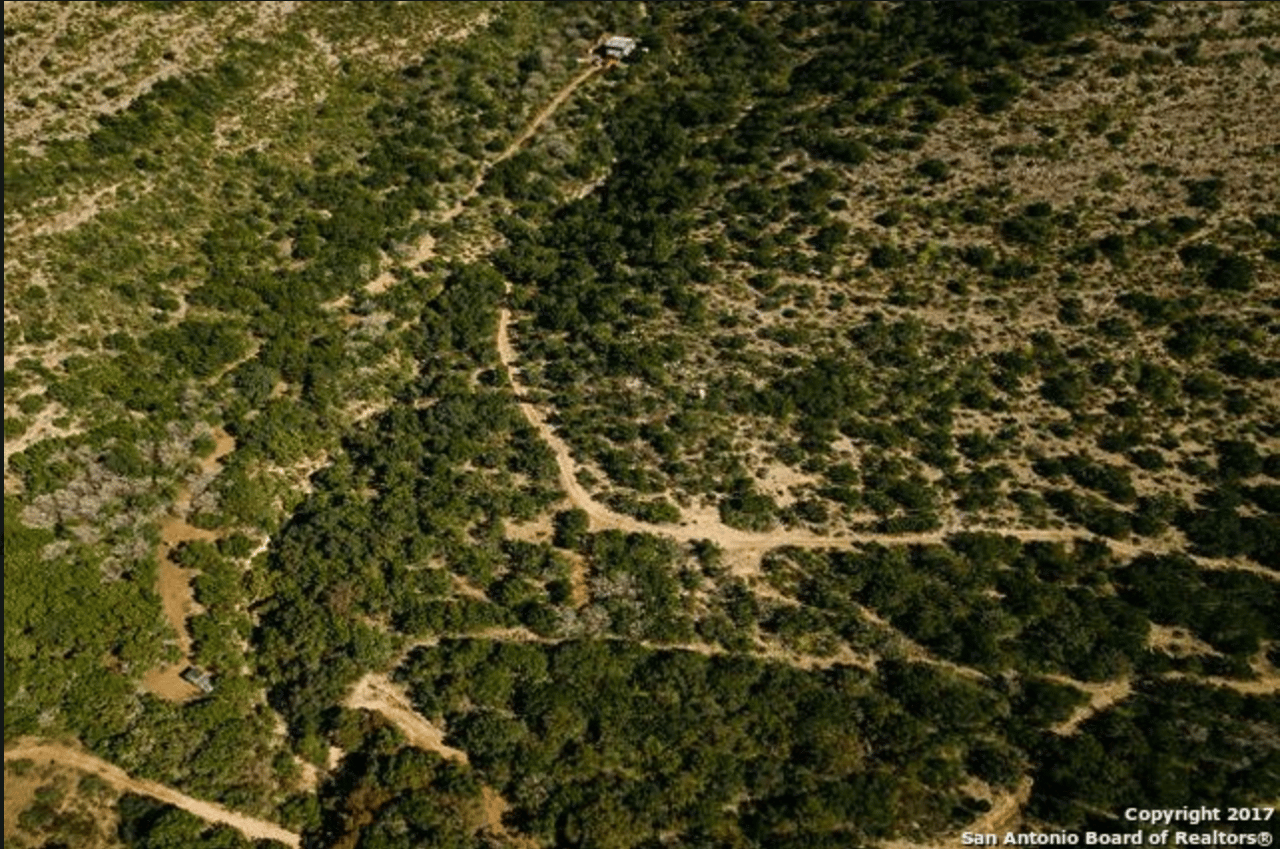 822 Acres in Uvalde Double Knobs Mountain Ranch