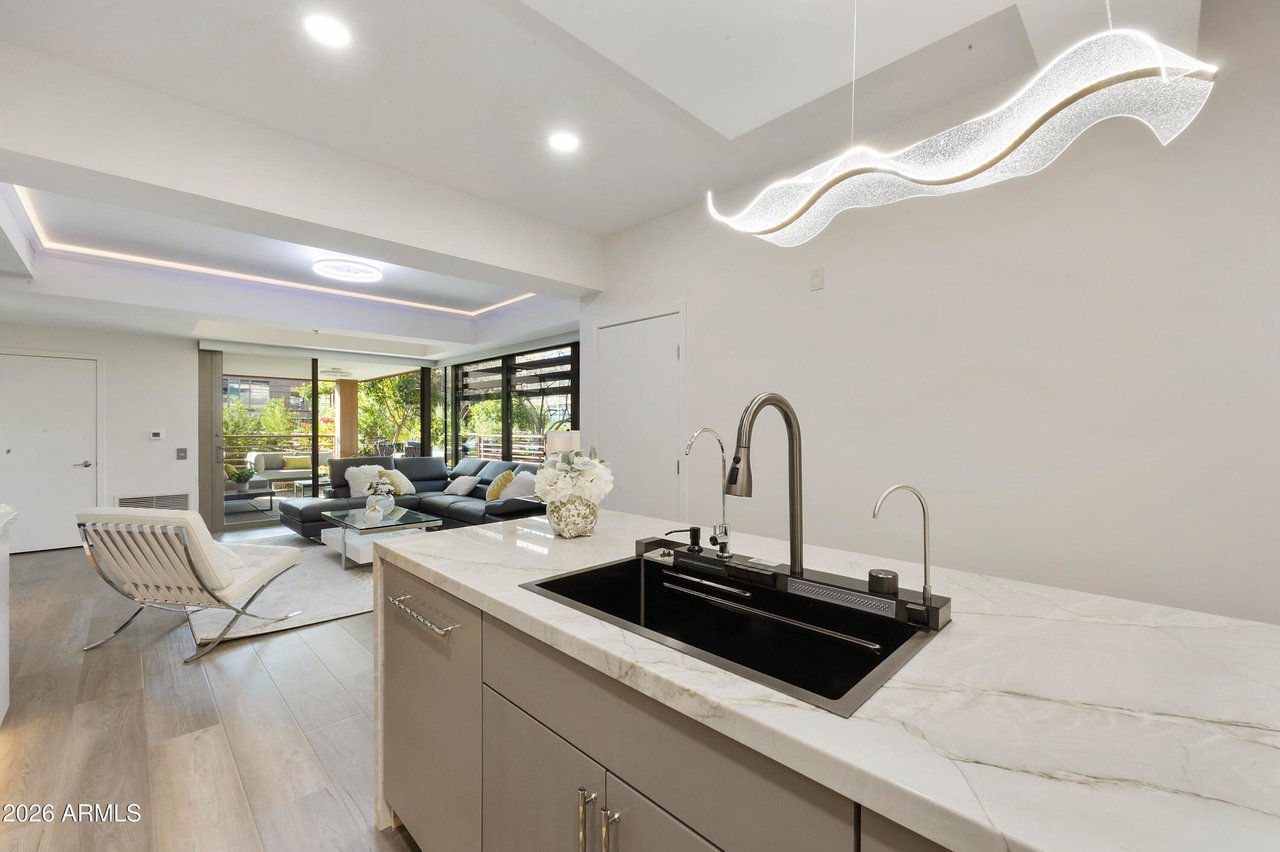 7161 E Rancho Vista Dr, #3002