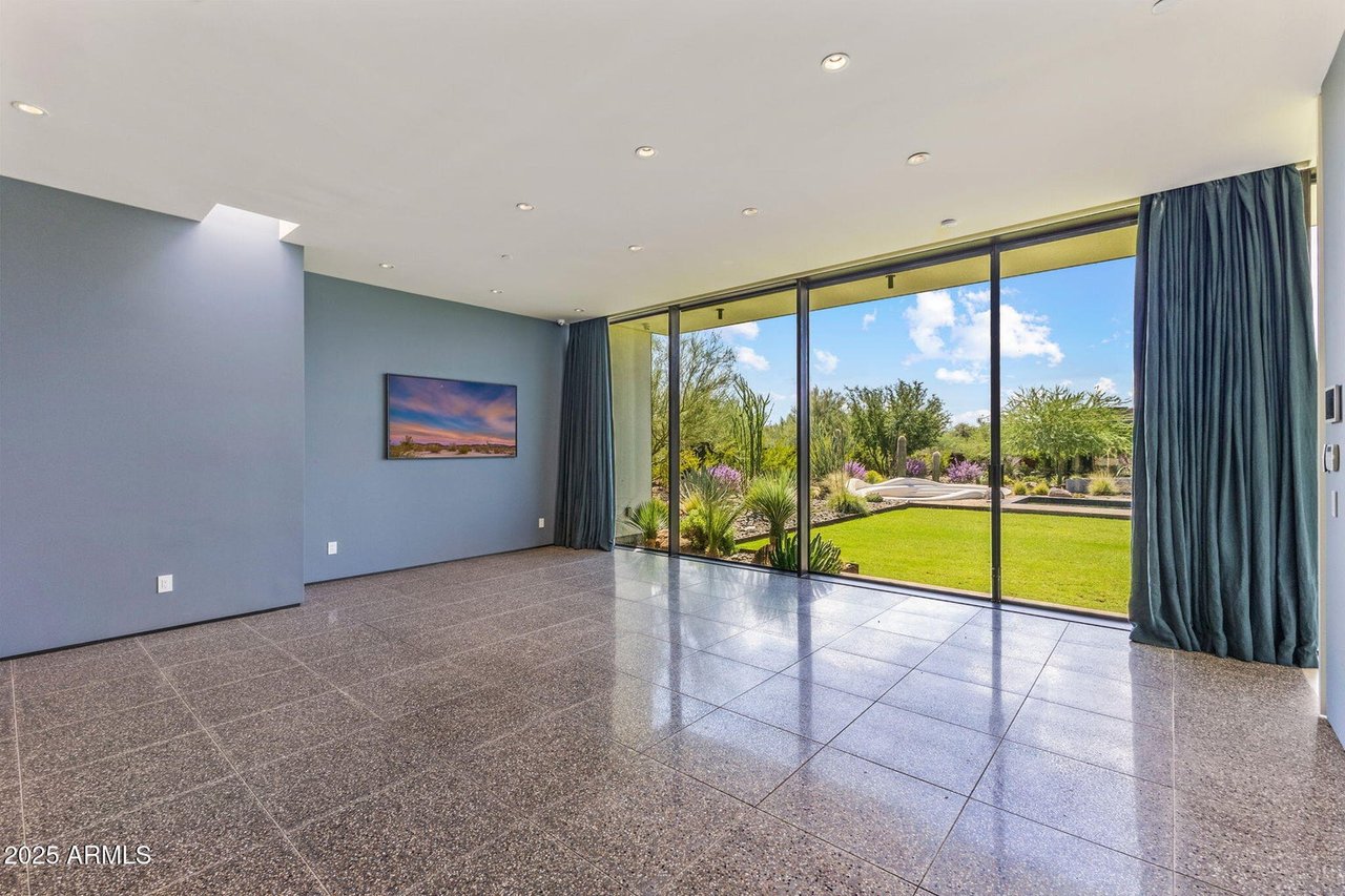 3700 E CAMINO SIN NOMBRE