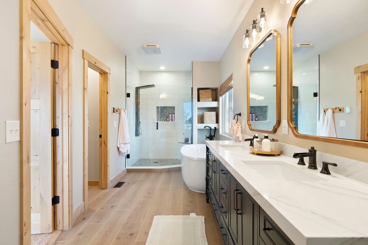 4255 Arrowhead Drive