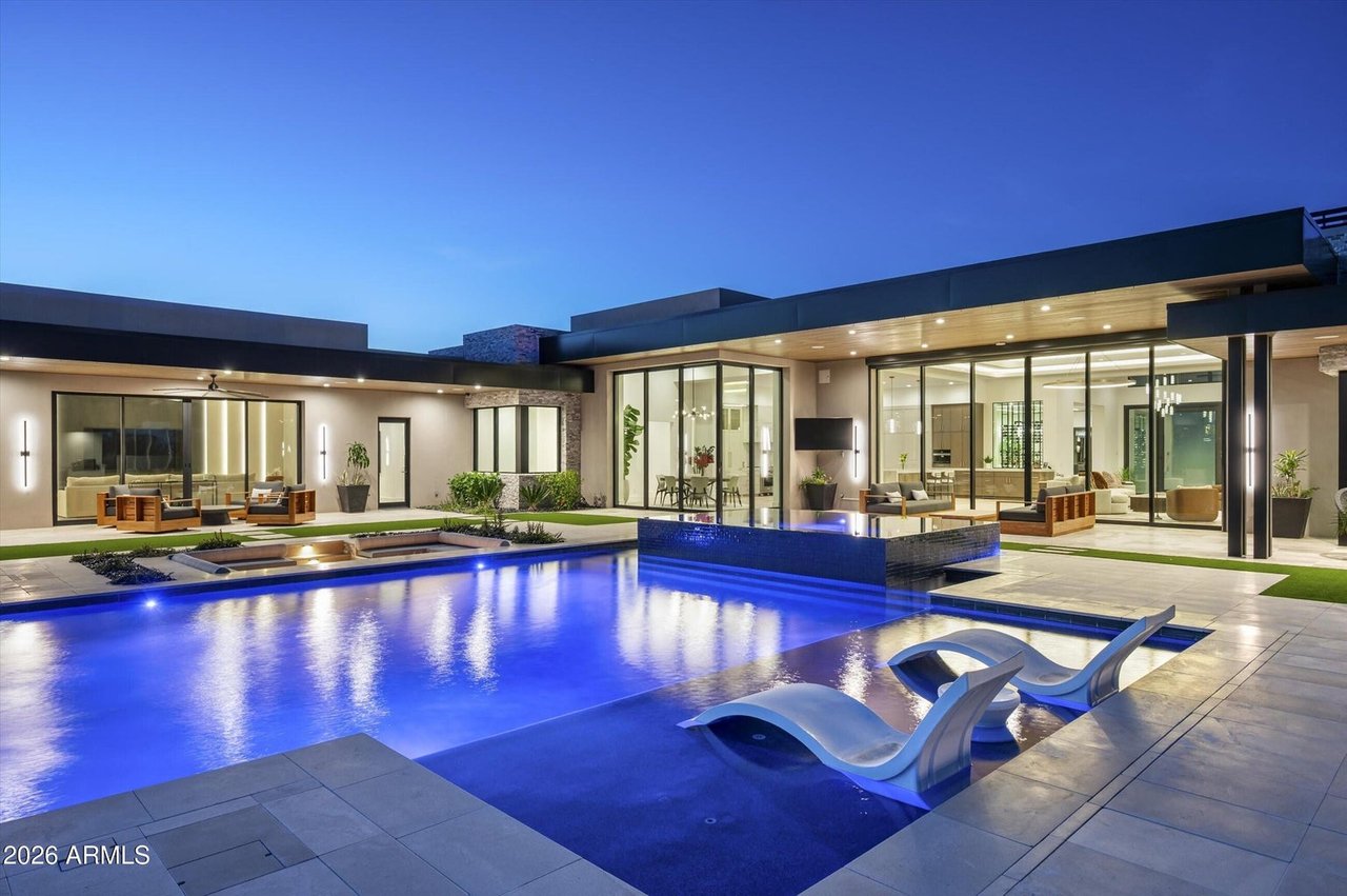 9245 E RIMROCK Drive