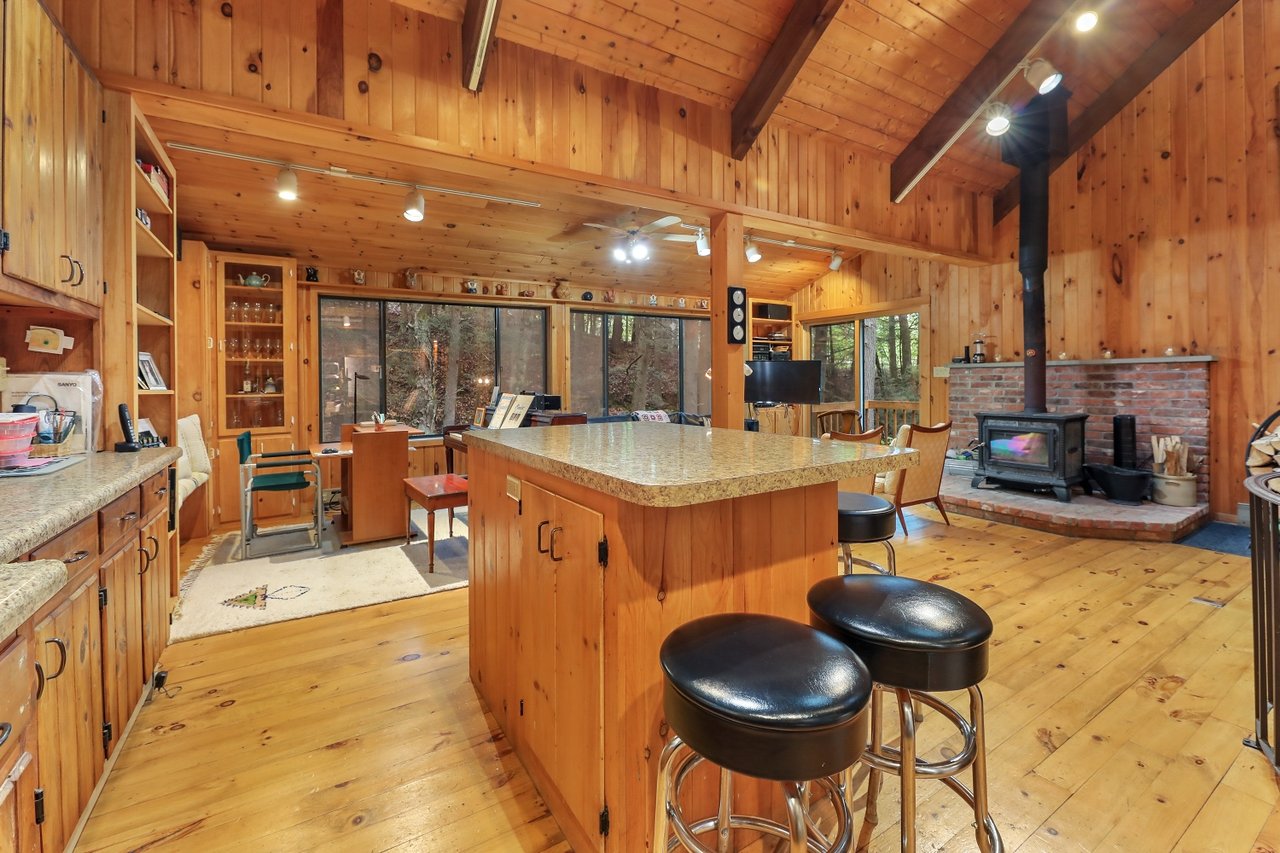 308 Hidden Ln