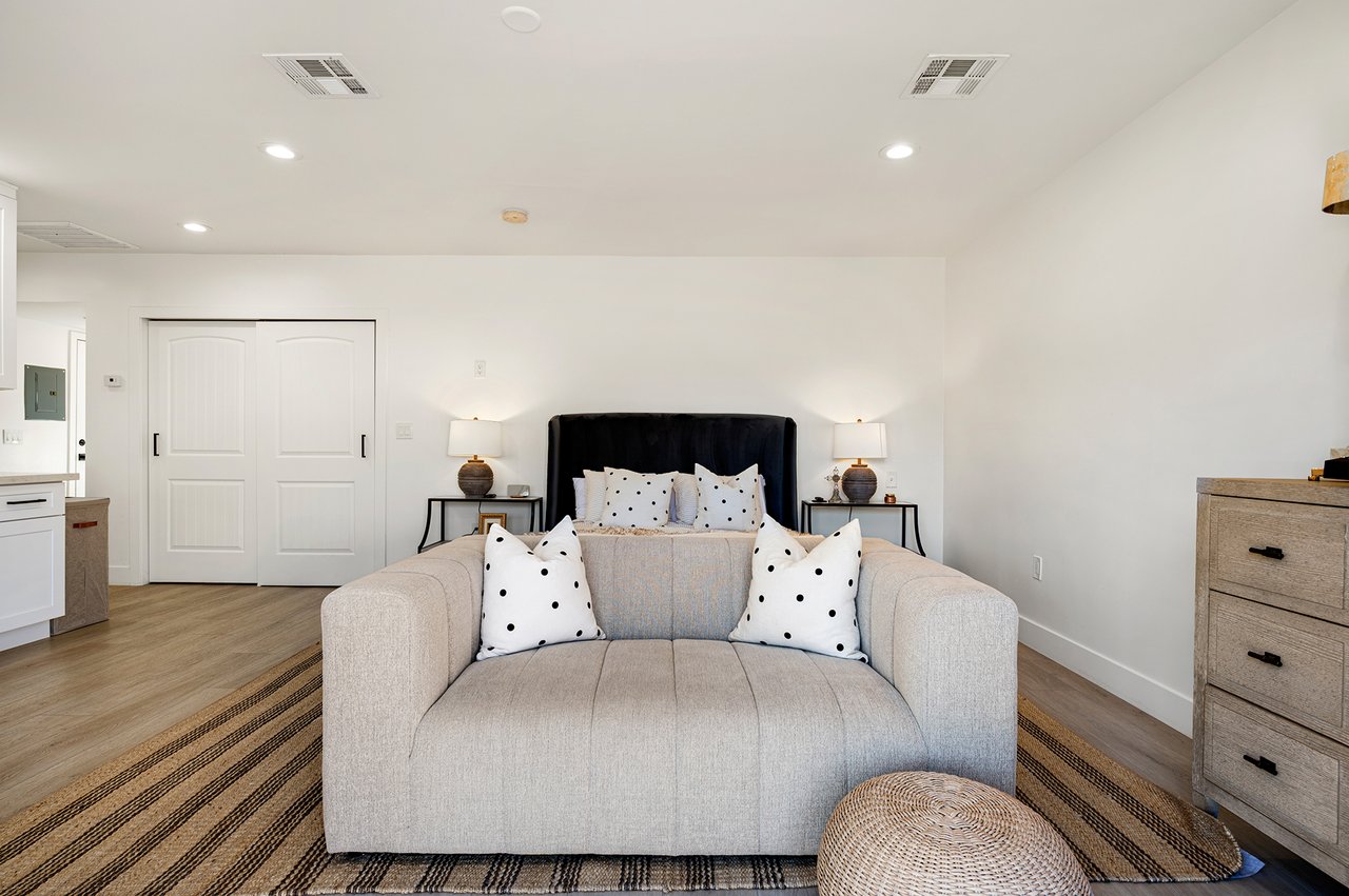 4545 N ROYAL VIEW Drive E