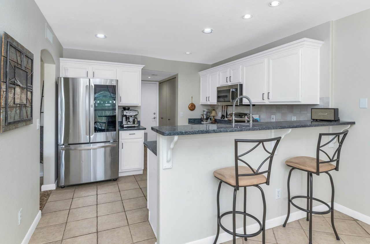 3021 E WAHALLA LN, Phoenix, AZ 85050