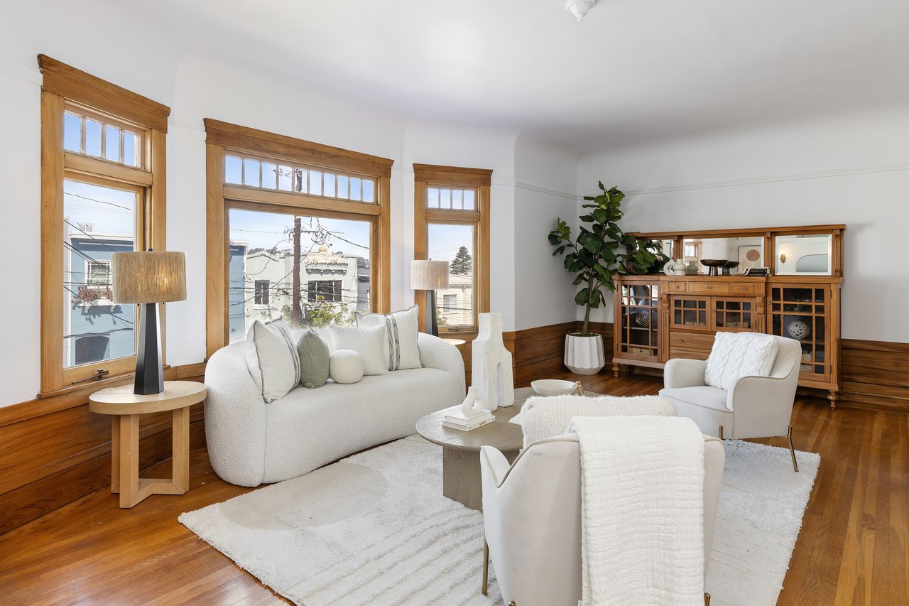 Richmond Duplex with Income Potential
