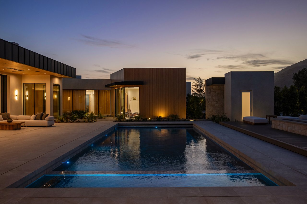 Ellice Street, Malibu