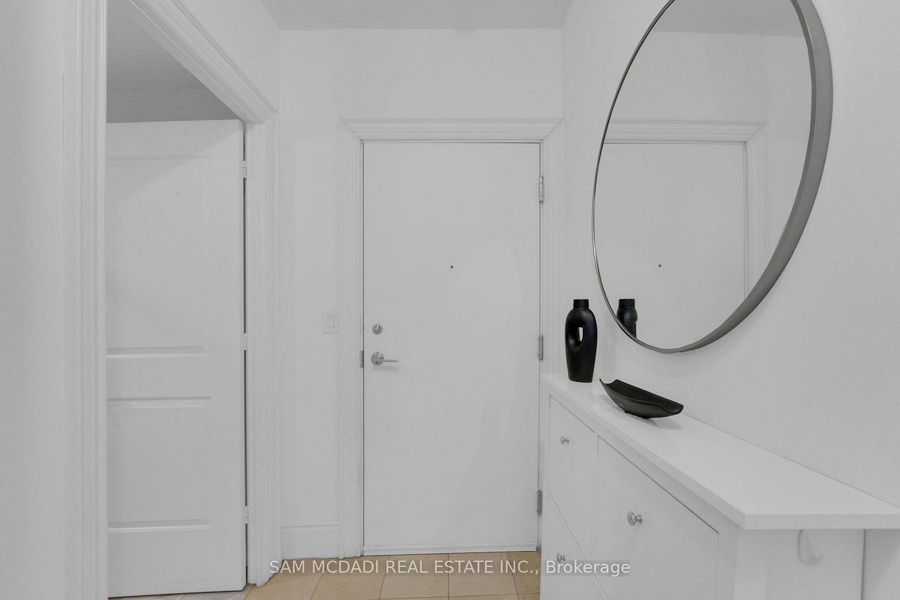 BROOKERS LANE LUXURY PENTHOUSE