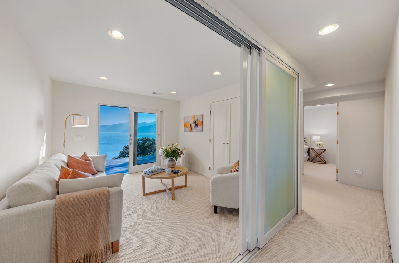 Picturesque Bay Views on Belvedere Island