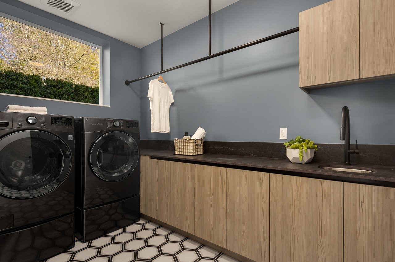 10410 NE 53rd Street