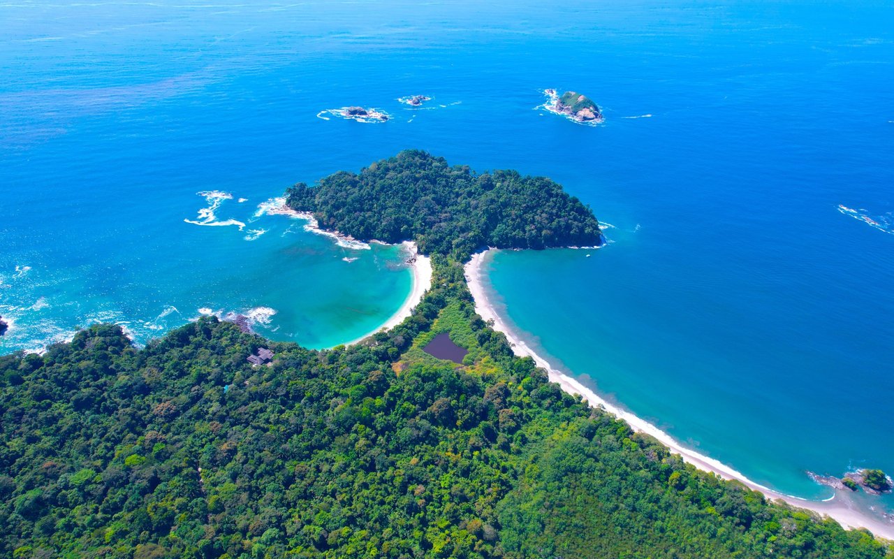 Papagayo Peninsula: The Pinnacle of Luxury Investment in Costa Rica