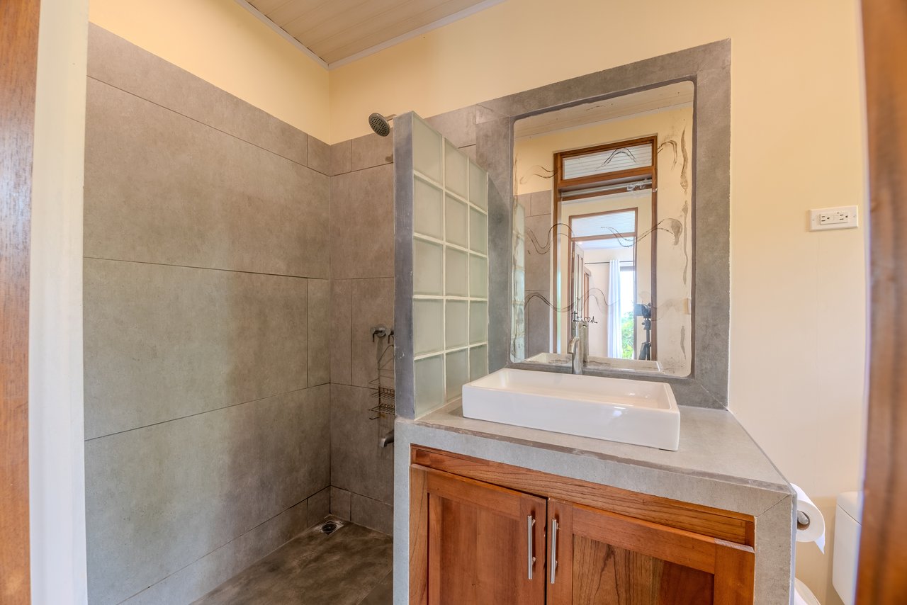 Casa Blanca – Ocean & Mountain View Home in Platanillo