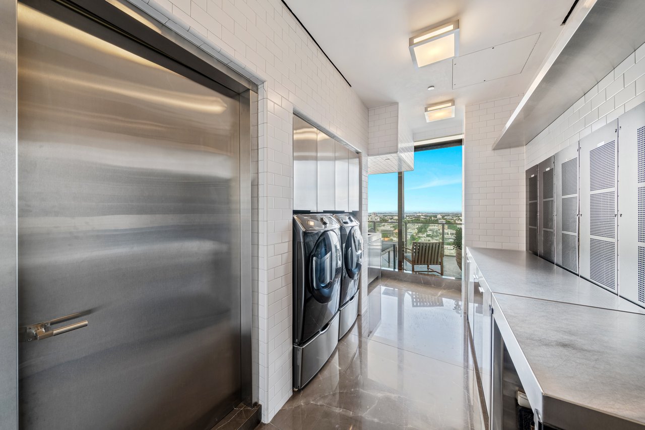 Apogee Penthouse