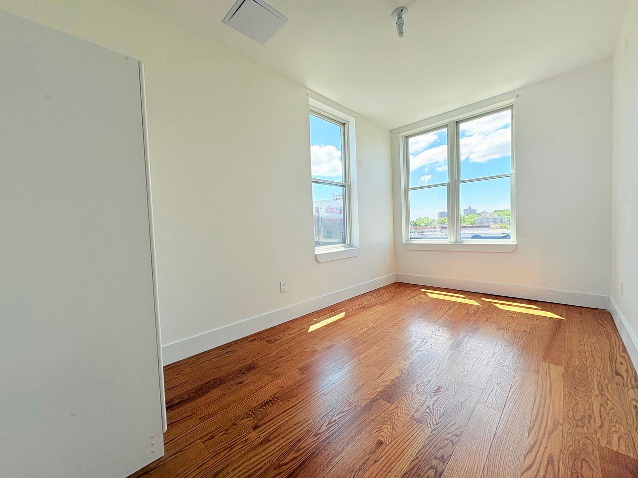 1068 Putnam Avenue 4B