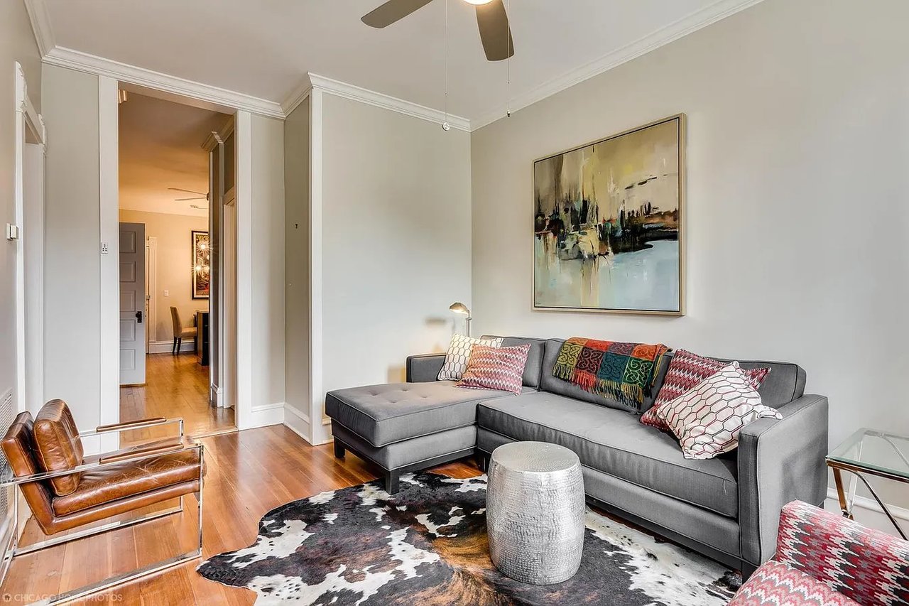 2044 W McLean Ave