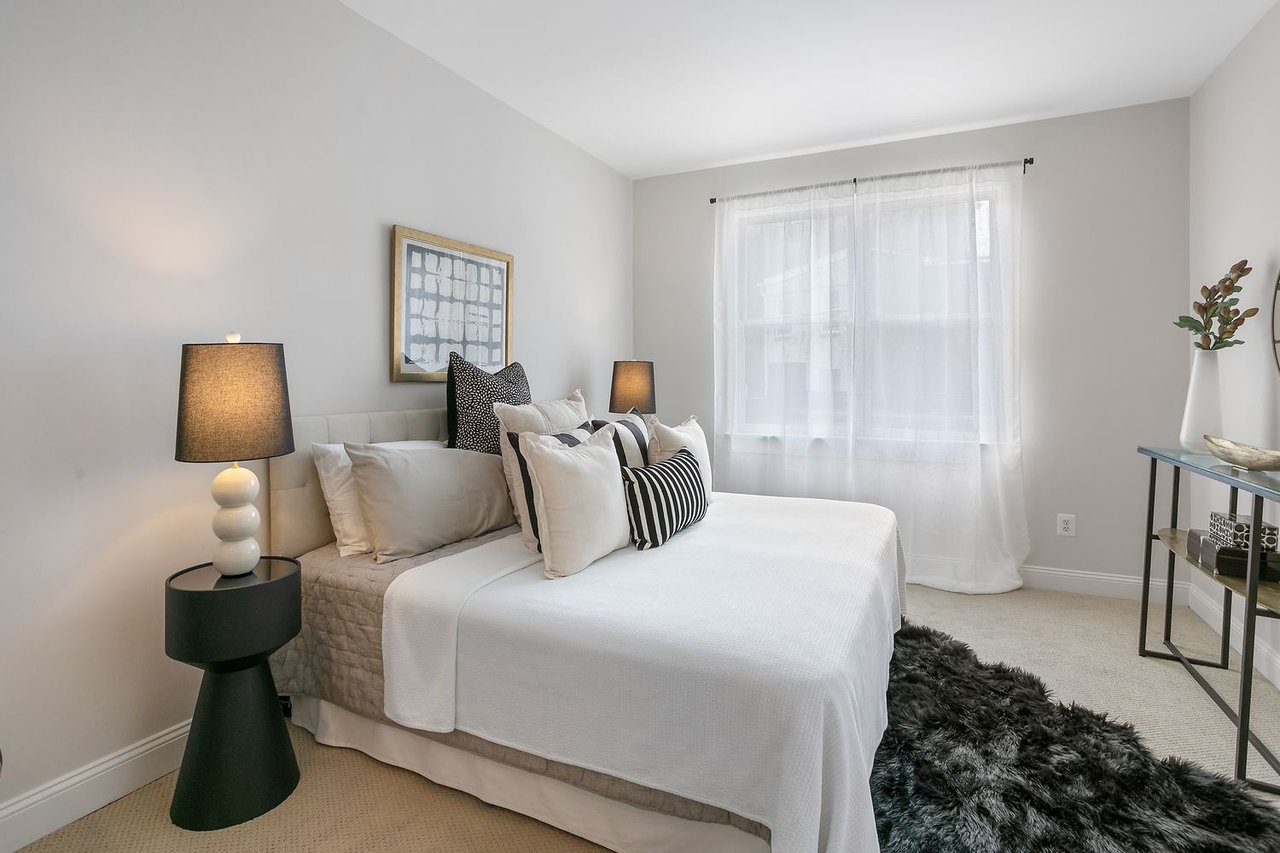 27 Logan Cir NW, Unit 5