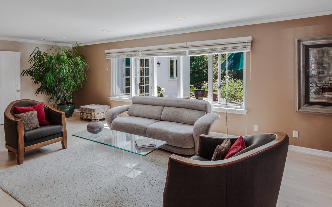 1500 Mariposa Avenue