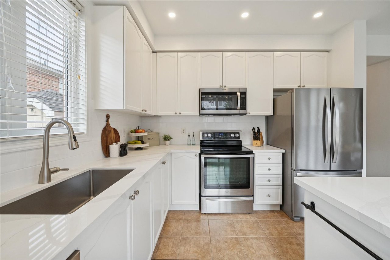 77 Fred Silvester rd