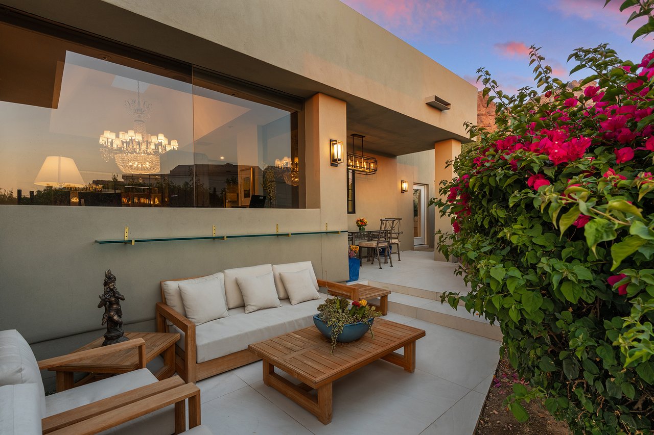 5905 N ECHO CANYON Lane