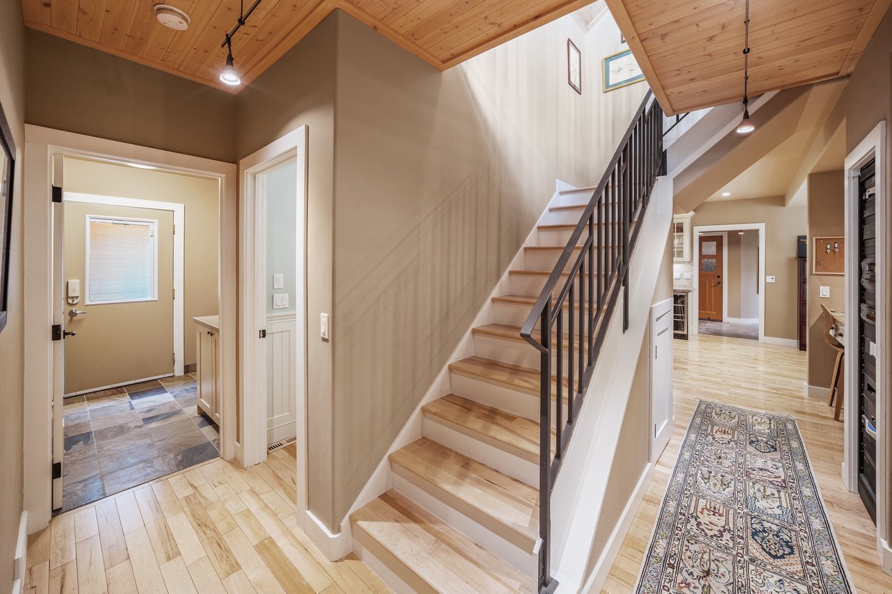 140 Rundle Crescent